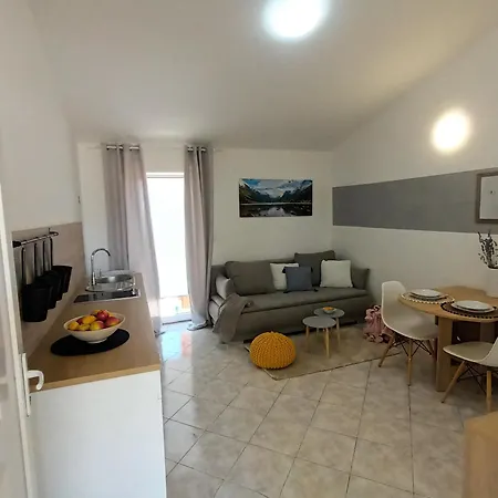 Paola Apartment *